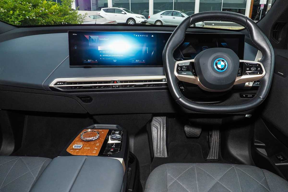 2021 BMW iX xDrive50 Sport I20