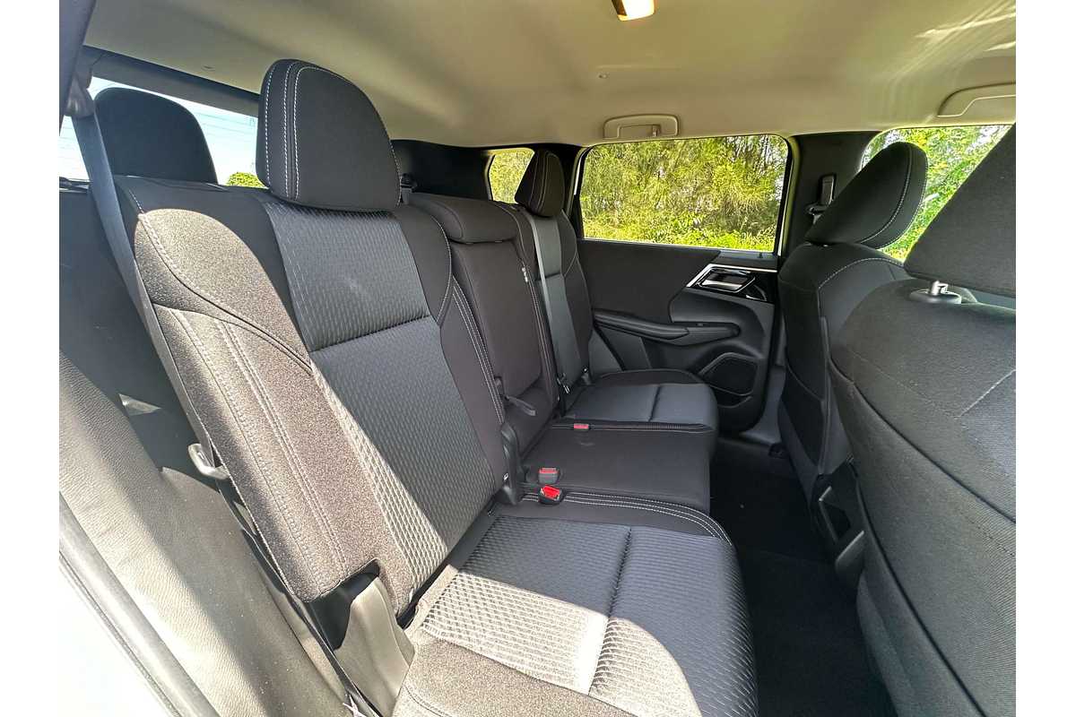 2022 Mitsubishi Outlander LS ZM