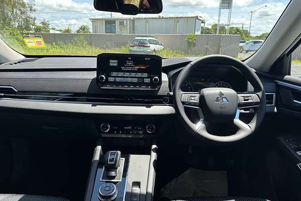 2022 Mitsubishi Outlander LS ZM