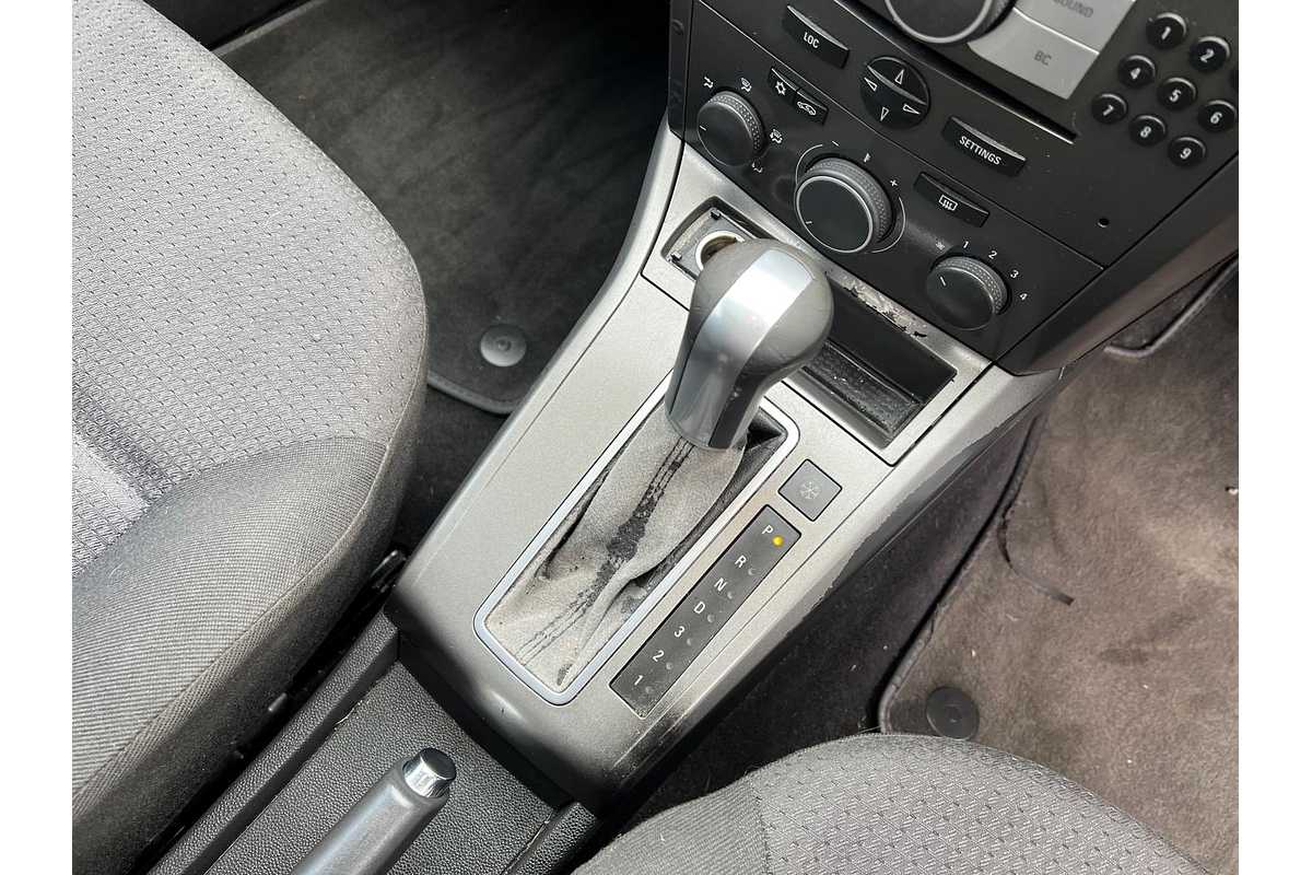2005 Holden Astra CDX AH