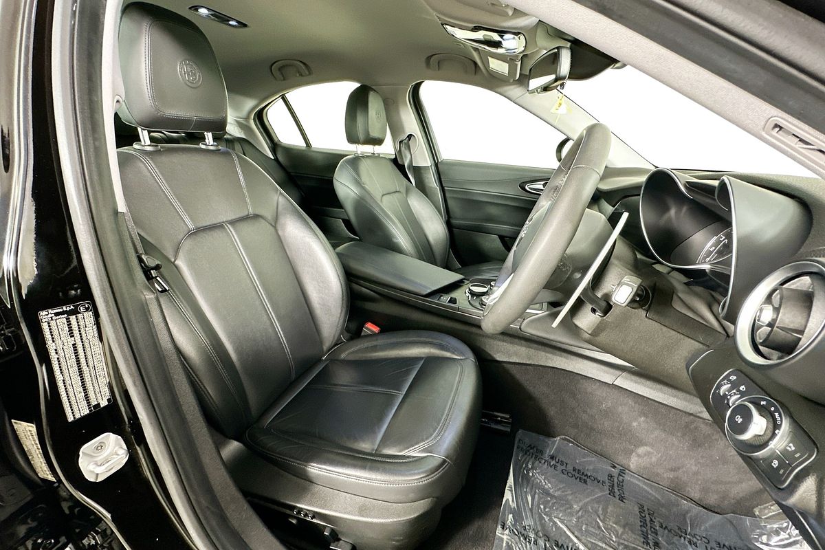 2018 Alfa Romeo GIULIA  952