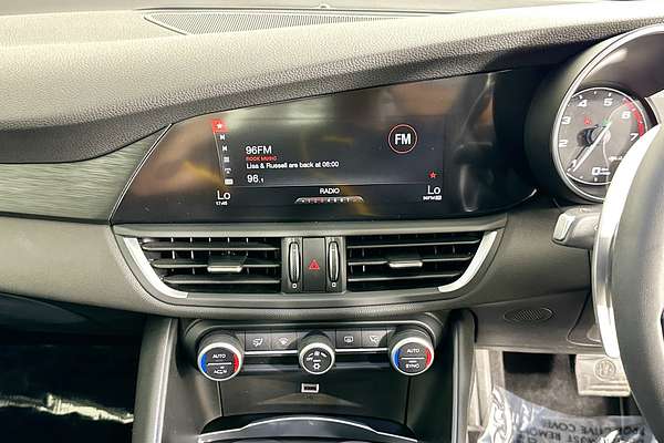 2018 Alfa Romeo GIULIA  952