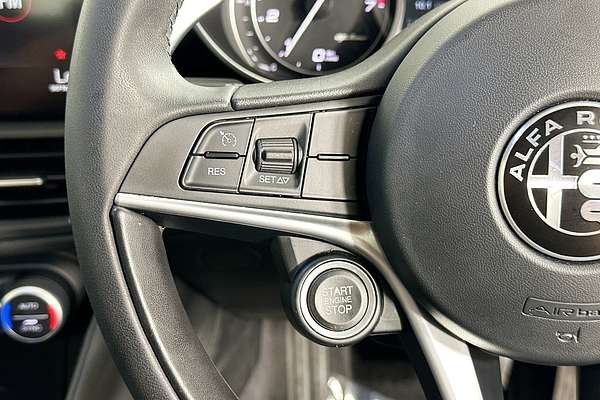 2018 Alfa Romeo GIULIA  952