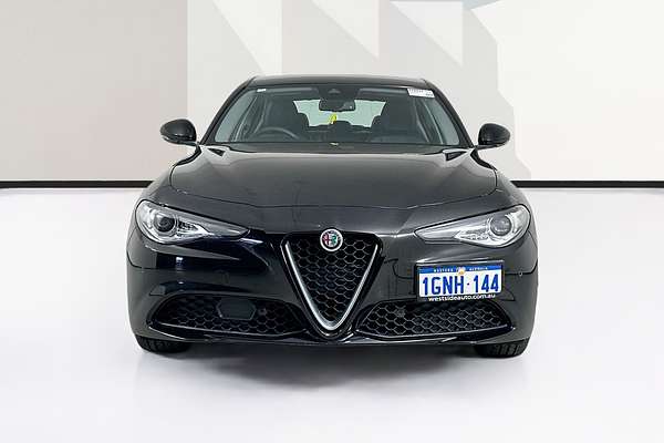 2018 Alfa Romeo GIULIA  952