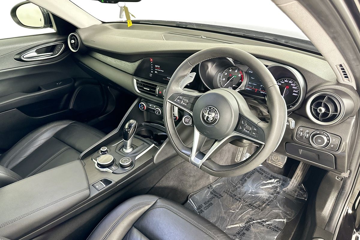 2018 Alfa Romeo GIULIA  952