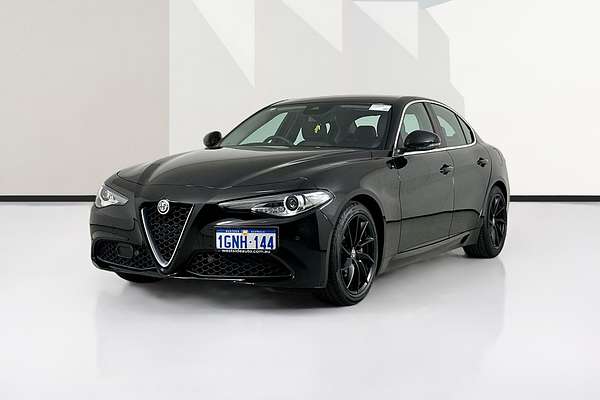 2018 Alfa Romeo GIULIA  952