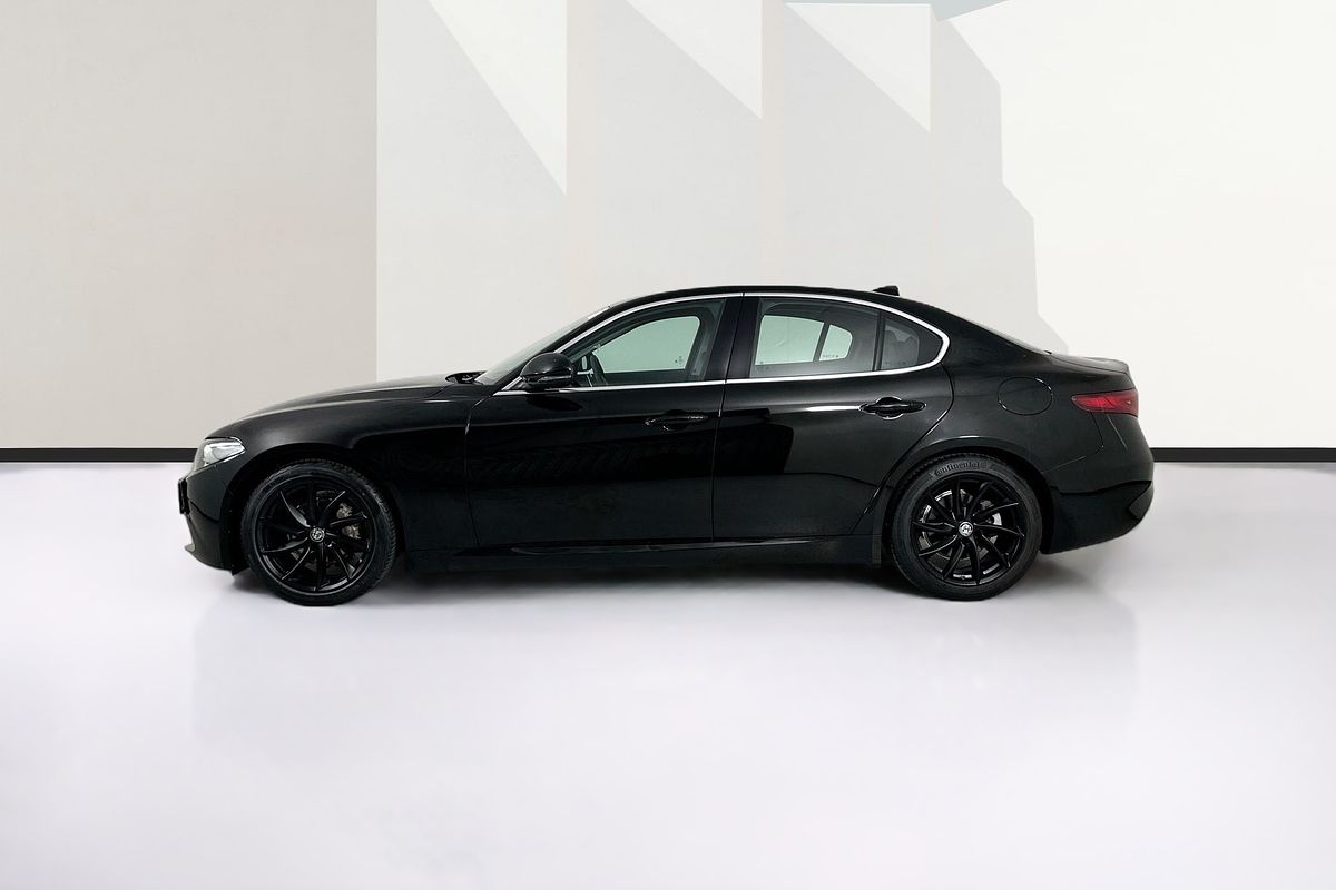 2018 Alfa Romeo GIULIA  952