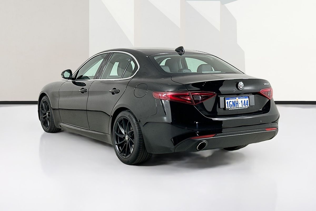 2018 Alfa Romeo GIULIA  952