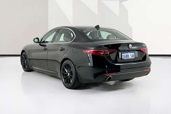 2018 Alfa Romeo GIULIA  952