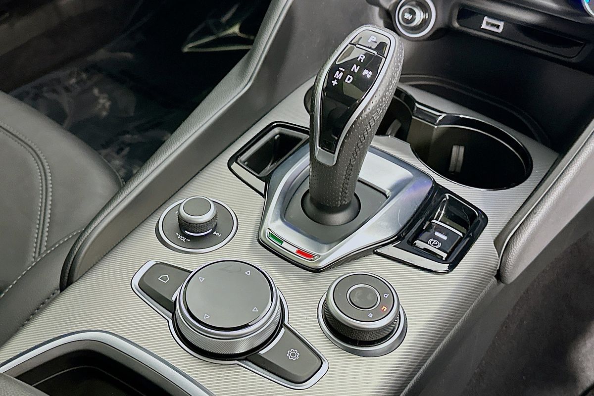 2024 Alfa Romeo GIULIA VELOCE SERIES 4 MY23