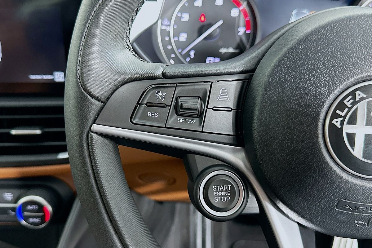 2017 Alfa Romeo Giulia VELOCE 952