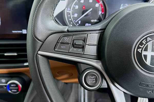 2017 Alfa Romeo Giulia VELOCE 952