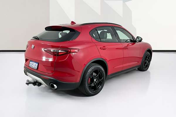 2019 Alfa Romeo STELVIO  949