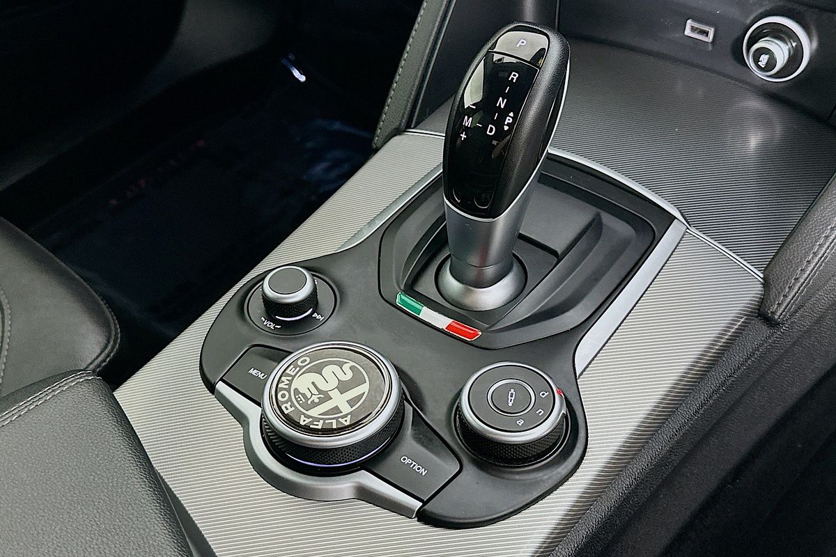2020 Alfa Romeo STELVIO Ti 949