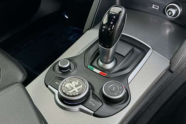 2020 Alfa Romeo STELVIO Ti 949
