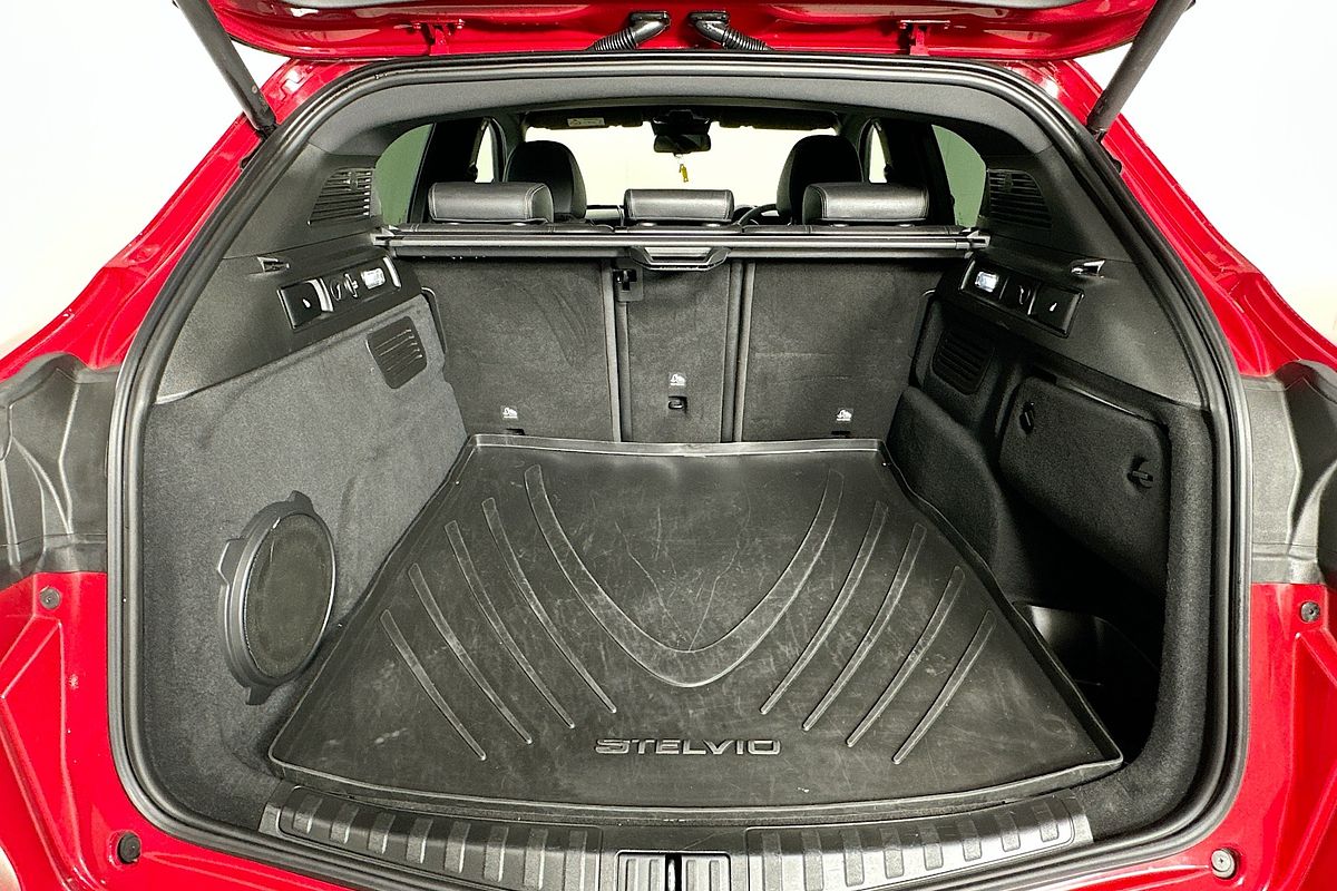2020 Alfa Romeo STELVIO Ti 949