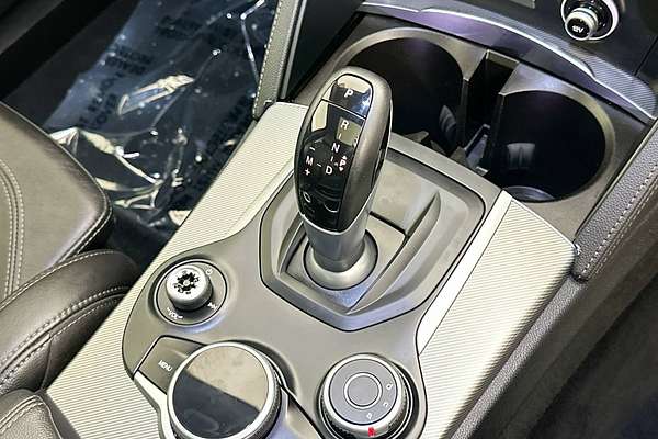 2019 Alfa Romeo STELVIO  949