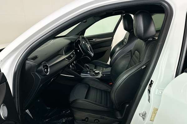 2019 Alfa Romeo STELVIO  949