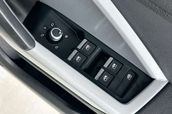 2022 Audi Q3 35 TFSI S LINE F3 MY22