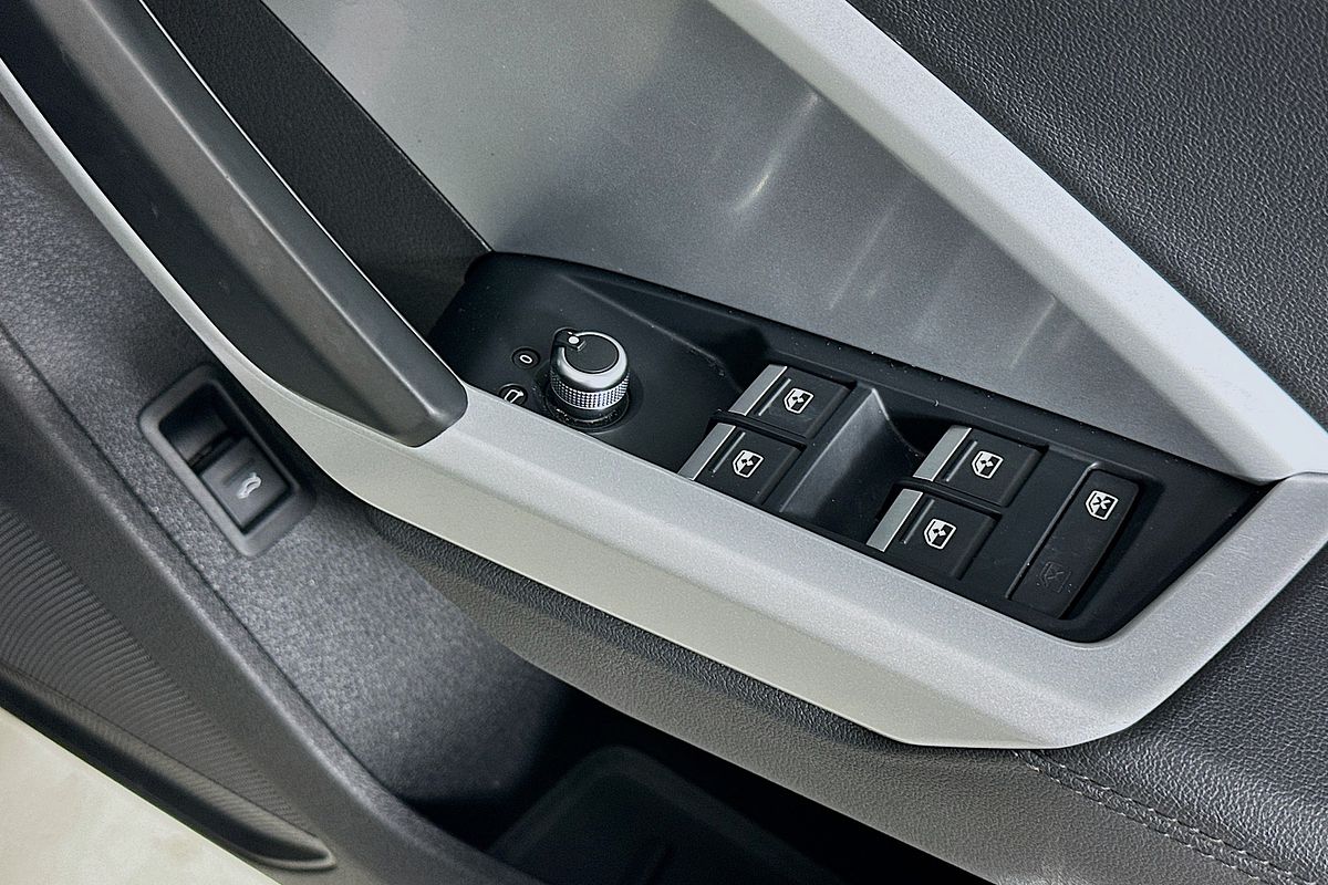 2023 Audi Q3 35 TFSI S LINE F3 MY24