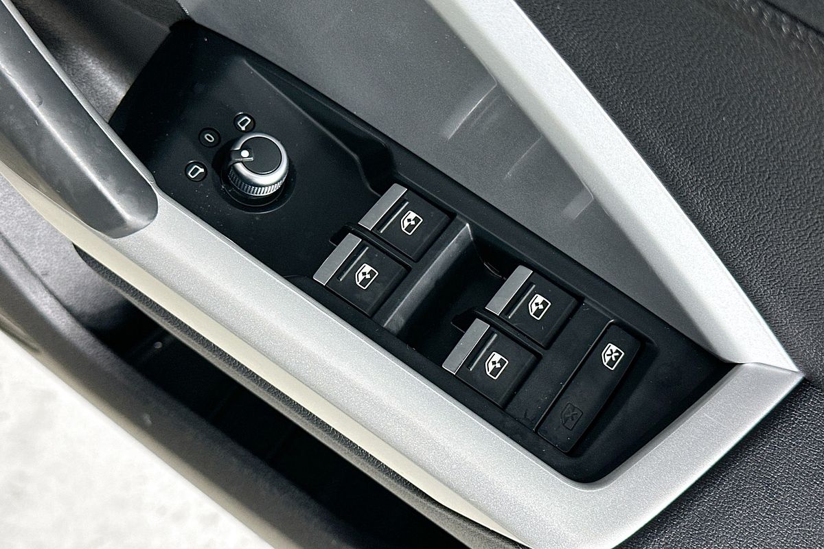 2023 Audi Q3 35 TFSI S LINE F3 MY23