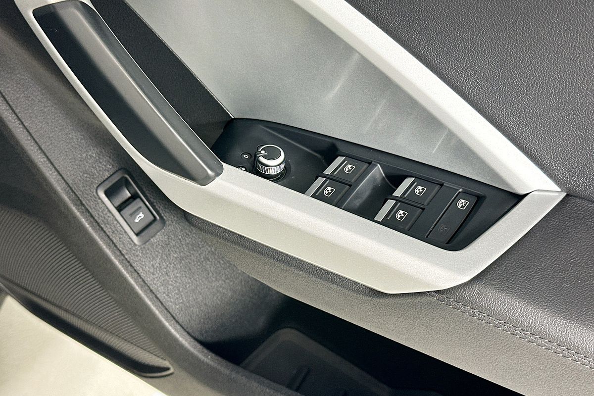 2023 Audi Q3 35 TFSI S LINE F3 MY23