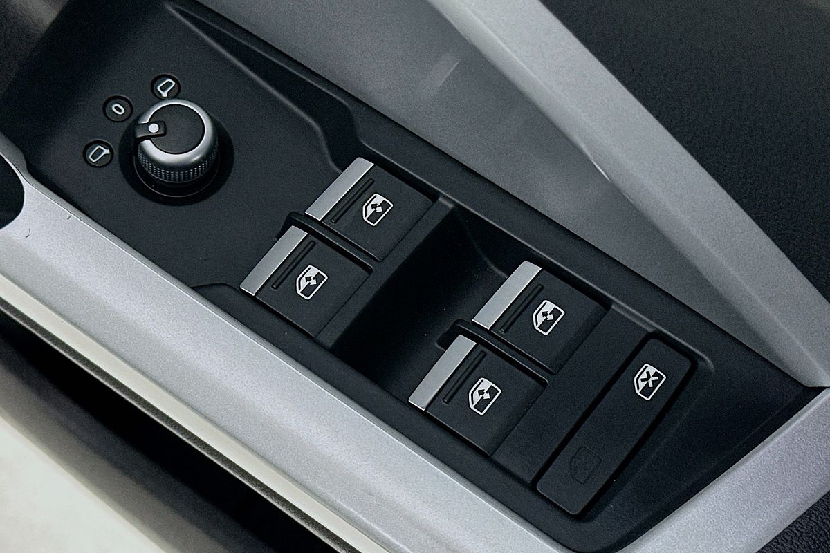 2022 Audi Q3 35 TFSI S LINE F3 MY22