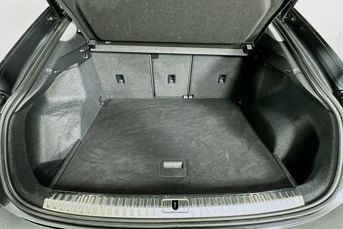 2022 Audi Q3 35 TFSI S LINE F3 MY22