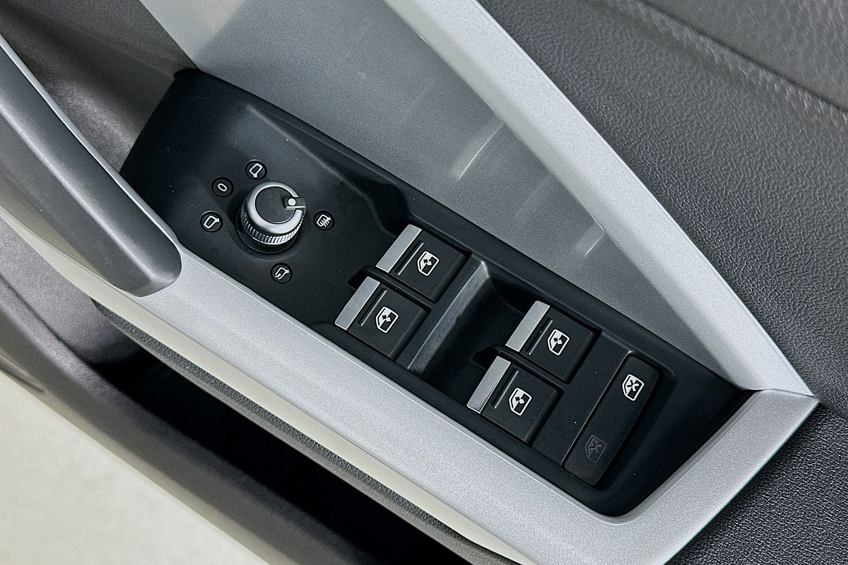 2021 Audi Q3 35 TFSI S LINE F3 MY22