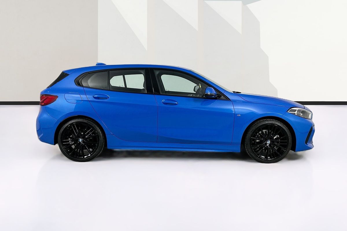 2022 BMW 1 18i M SPORT F40