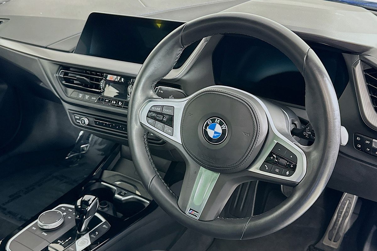 2022 BMW 1 18i M SPORT F40