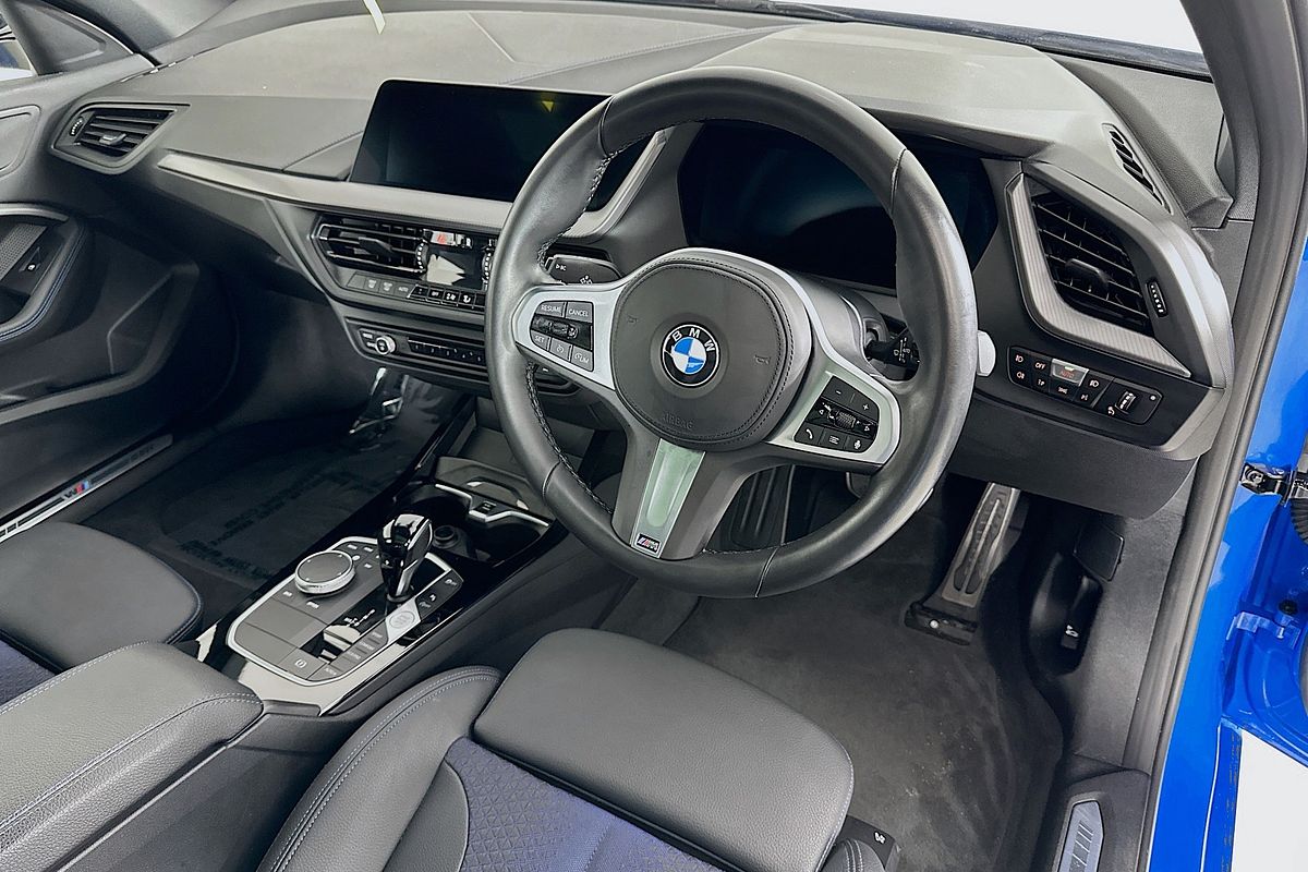 2022 BMW 1 18i M SPORT F40