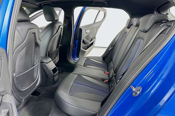 2022 BMW 1 18i M SPORT F40