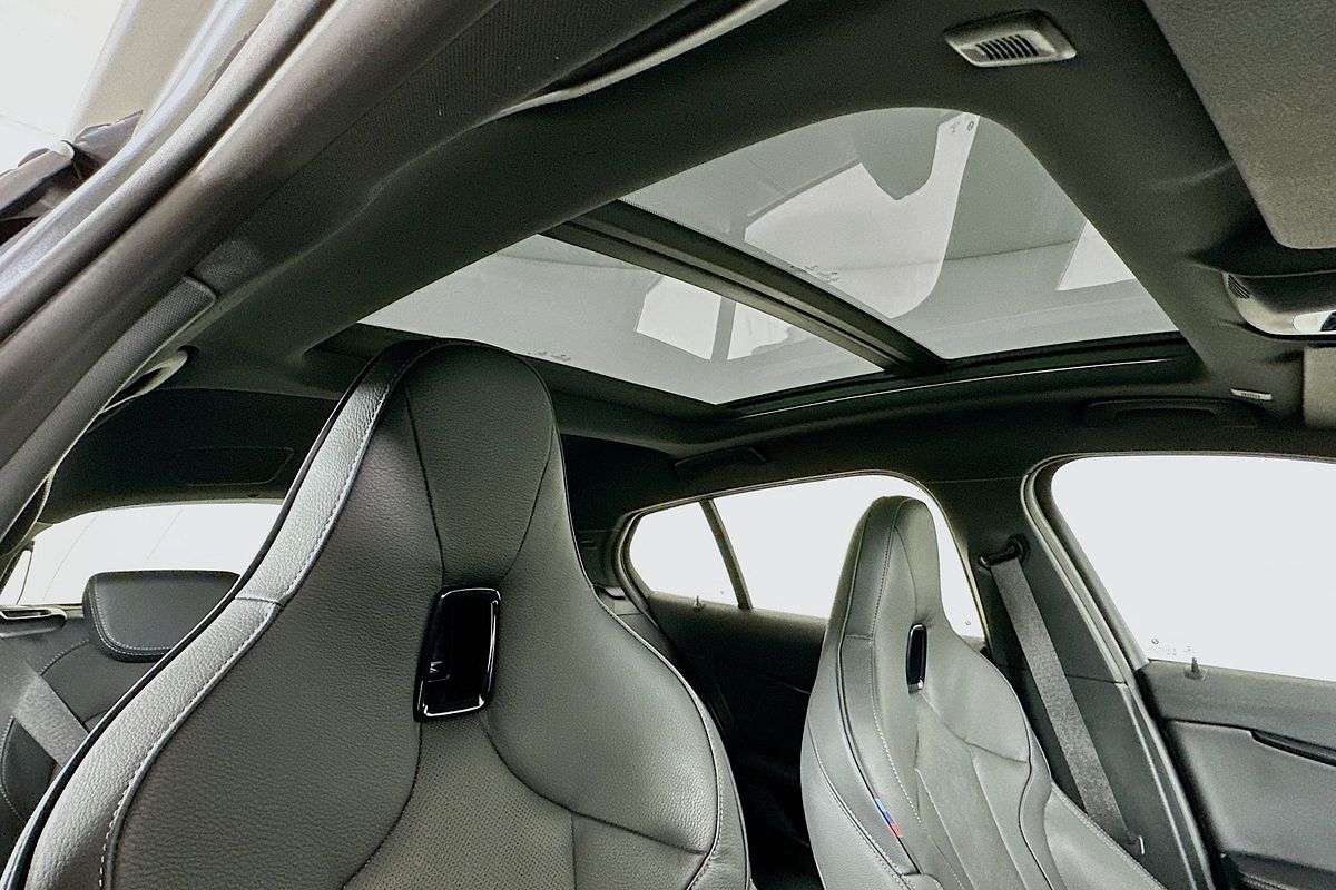2021 BMW 1 M135i xDRIVE F40