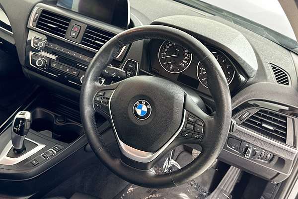 2016 BMW 1 18i SPORT LINE F20 LCI