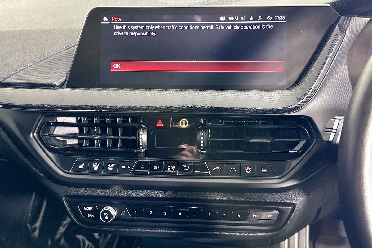2021 BMW 1 18i M SPORT F40