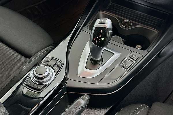 2015 BMW 1 18i SPORT LINE F20 MY15