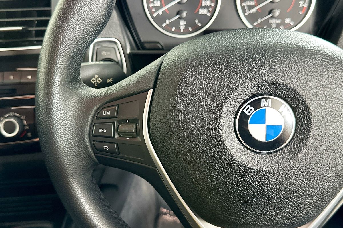 2016 BMW 1 18i SPORT LINE F20 LCI