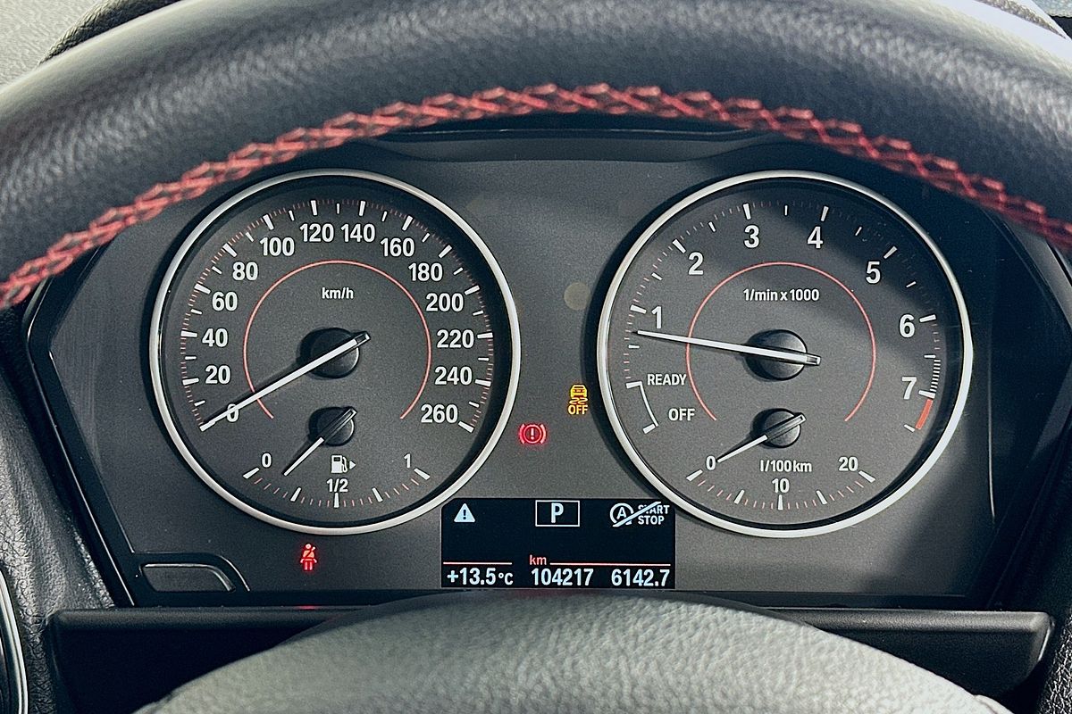 2015 BMW 1 18i SPORT LINE F20 MY15