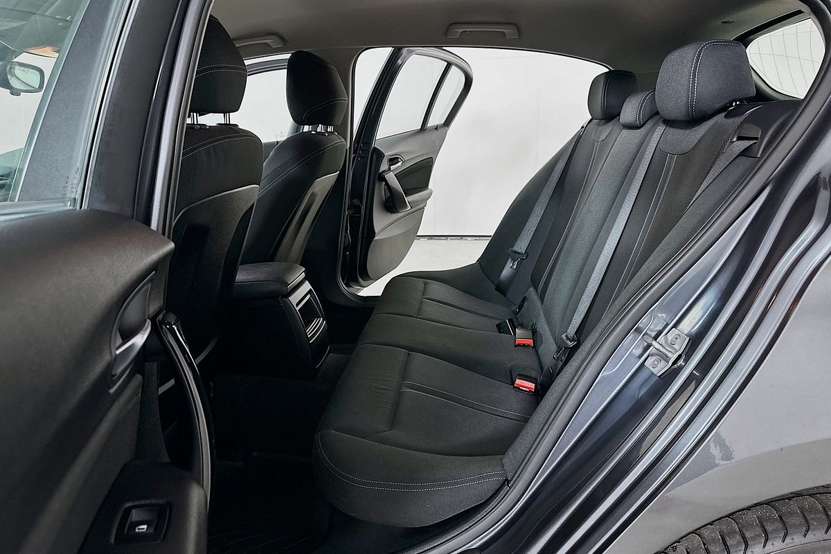 2015 BMW 1 18i SPORT LINE F20 MY15