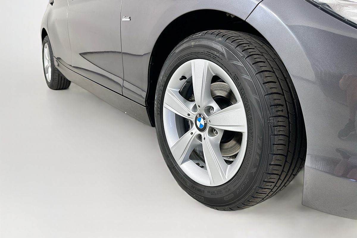 2016 BMW 1 18i SPORT LINE F20 LCI