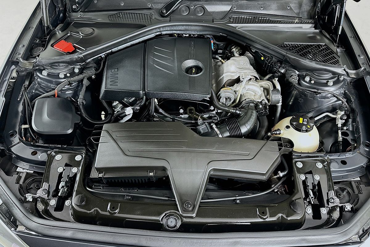 2015 BMW 1 18i SPORT LINE F20 MY15