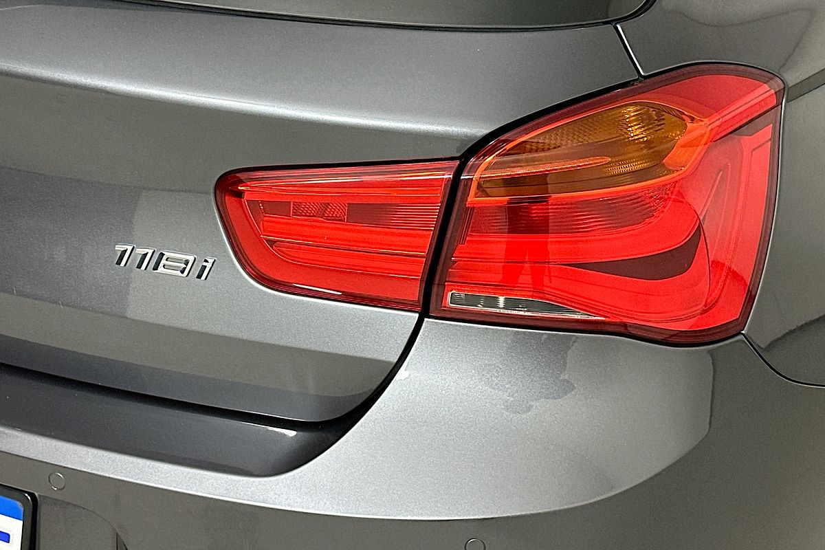 2015 BMW 1 18i SPORT LINE F20 MY15