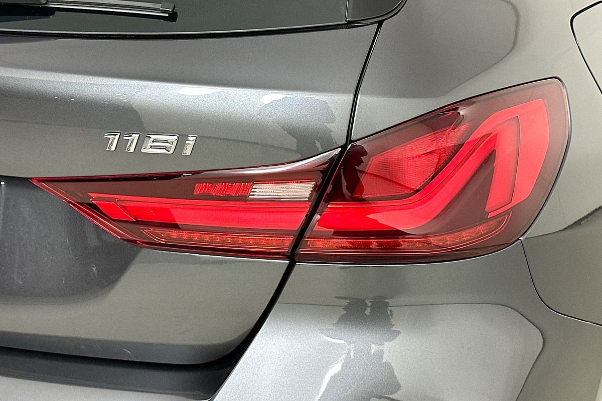 2020 BMW 1 18i M SPORT F40