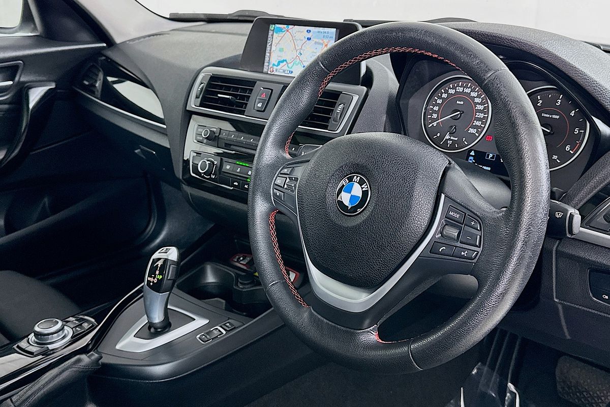2016 BMW 1 18d SPORT LINE F20 LCI