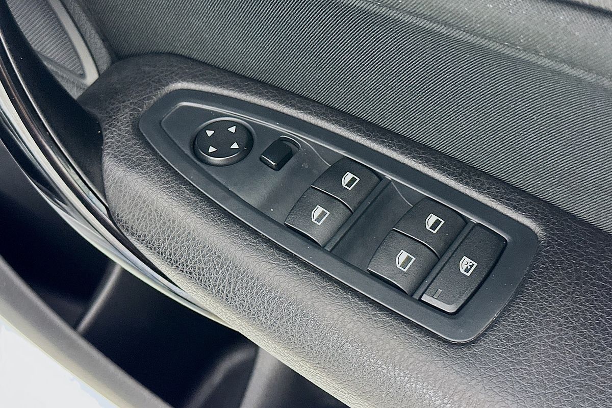 2016 BMW 1 18d SPORT LINE F20 LCI