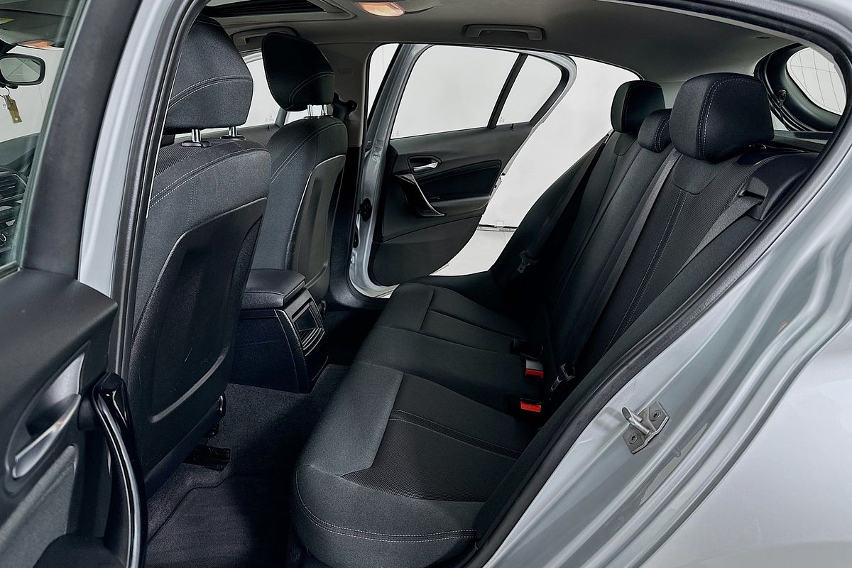 2016 BMW 1 18d SPORT LINE F20 LCI