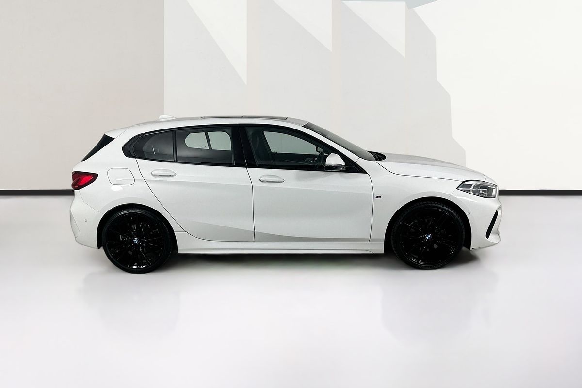 2022 BMW 1 18i M SPORT F40
