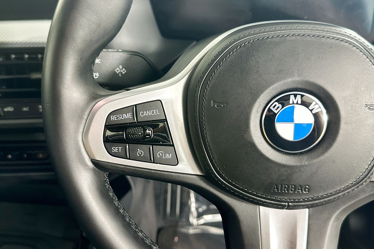 2022 BMW 1 18i M SPORT F40