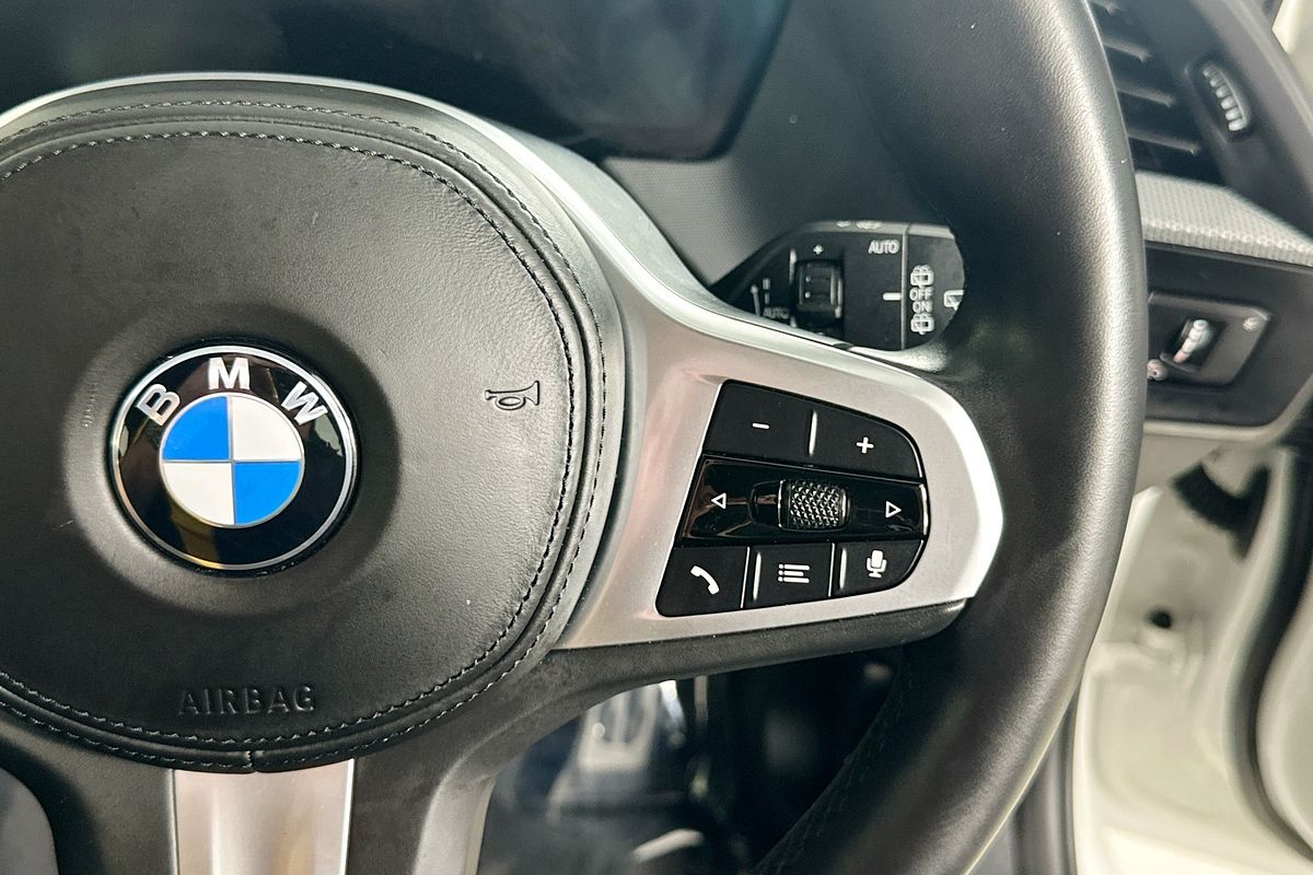 2022 BMW 1 18i M SPORT F40
